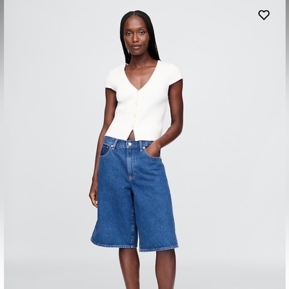 Gap Ribbed V-Neck Button-Up Top - Picture 2 of 7